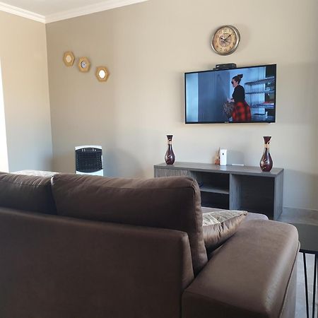 Villa Lombe, Off Great East Road, Silverest Silver Rest Bagian luar foto